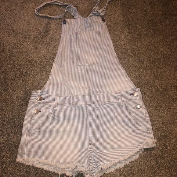 American Eagle Overall Jean Shorts